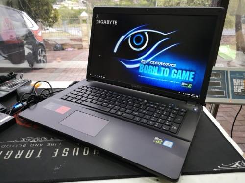 REAL MONSTROUS GAMING!!!*6TH GEN i7*GIGABYTE P17*NVIDIA GTX*QUAD CORE i7-6700HQ*FHD**8GB*1000GB HDD